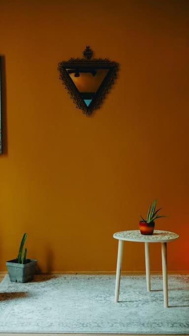 Sahara Studio With Shared Bathroom In City Centre 브라티슬라바 외부 사진
