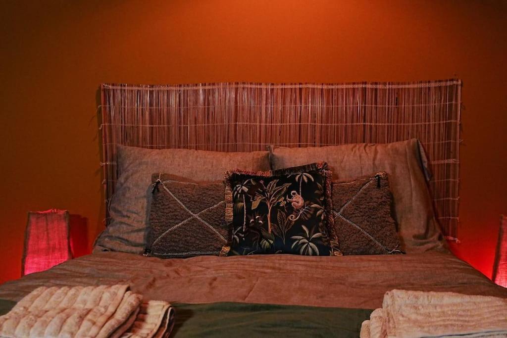 Sahara Studio With Shared Bathroom In City Centre 브라티슬라바 외부 사진