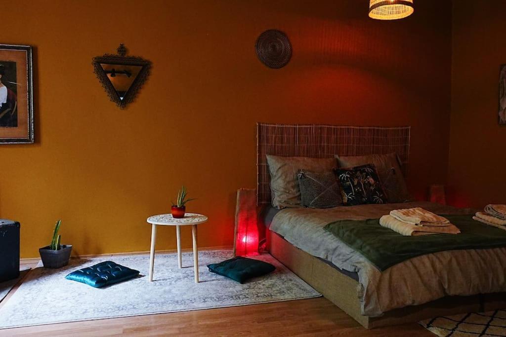 Sahara Studio With Shared Bathroom In City Centre 브라티슬라바 외부 사진